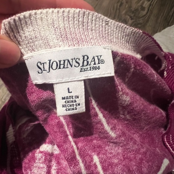 Sweater size L preloved - Picture 3 of 4